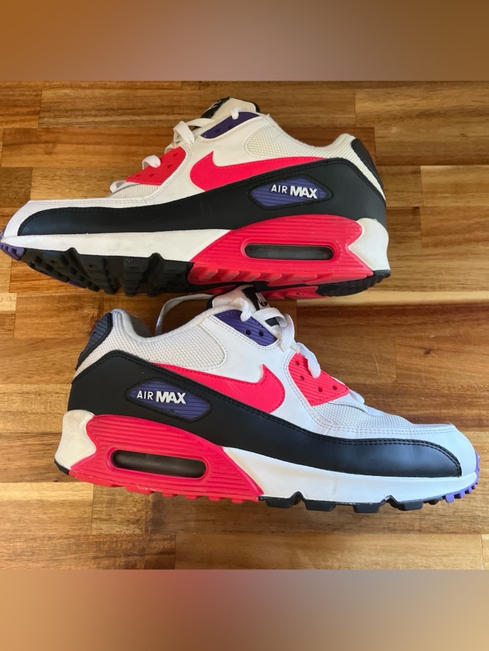 Nike Air Max White Black Pink Sneakers